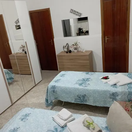 ゲストハウス B & B/affittacamere I Dolci Sogni Niscemi
