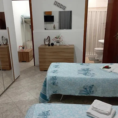 ゲストハウス B & B/affittacamere I Dolci Sogni *